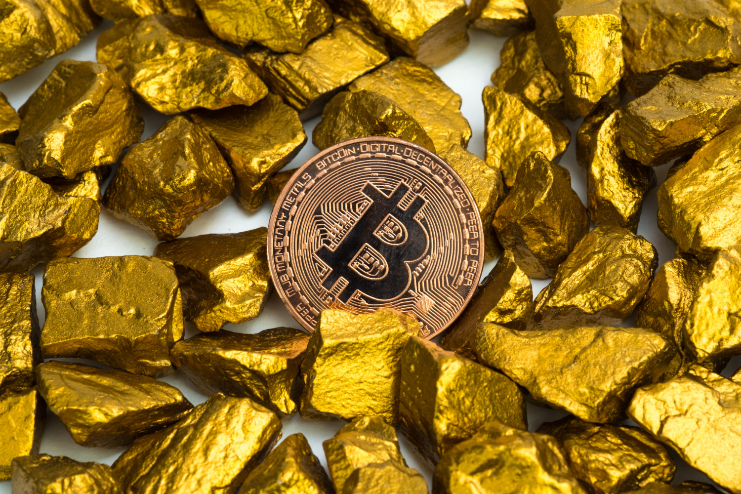 Kriz Kahininden Kasım için Altın ve Bitcoin Tahmini: Bu Seviyeler!